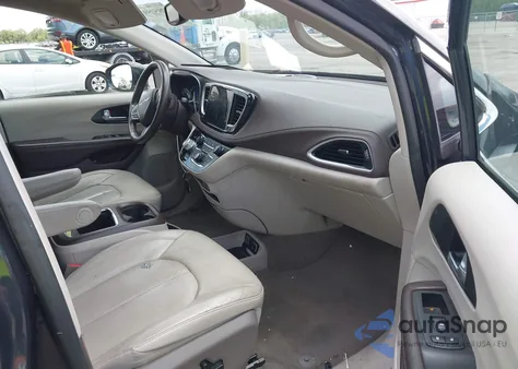 2021 Chrysler Pacifica Hybrid Touring L z USA, uszkodzony, nr VIN 2C4RC1L74MR586341